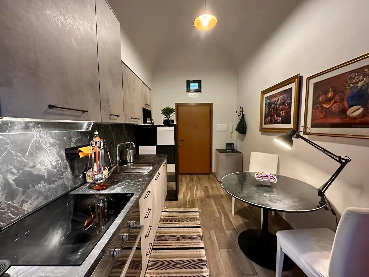 Elegant Apartment Few Steps From Bari'S Heart