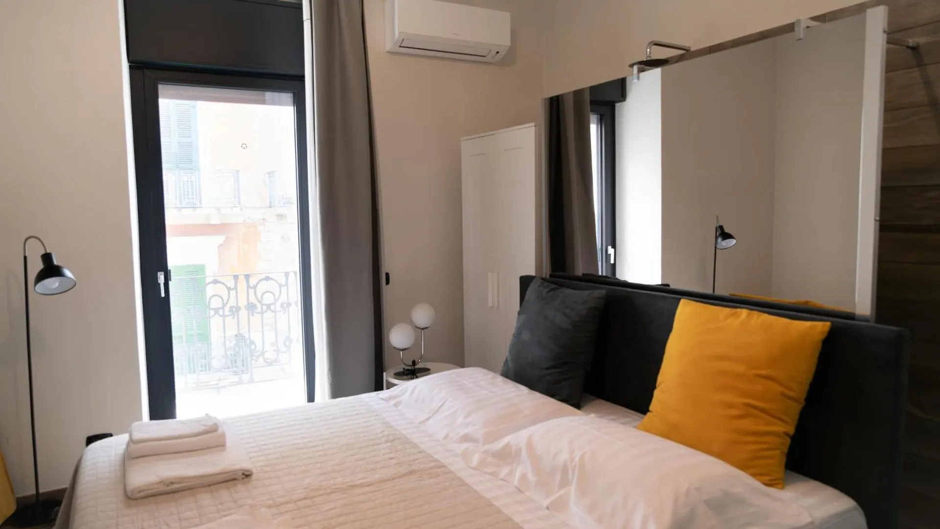 Elegant Apartment Few Steps From Bari'S Heart Itálie
